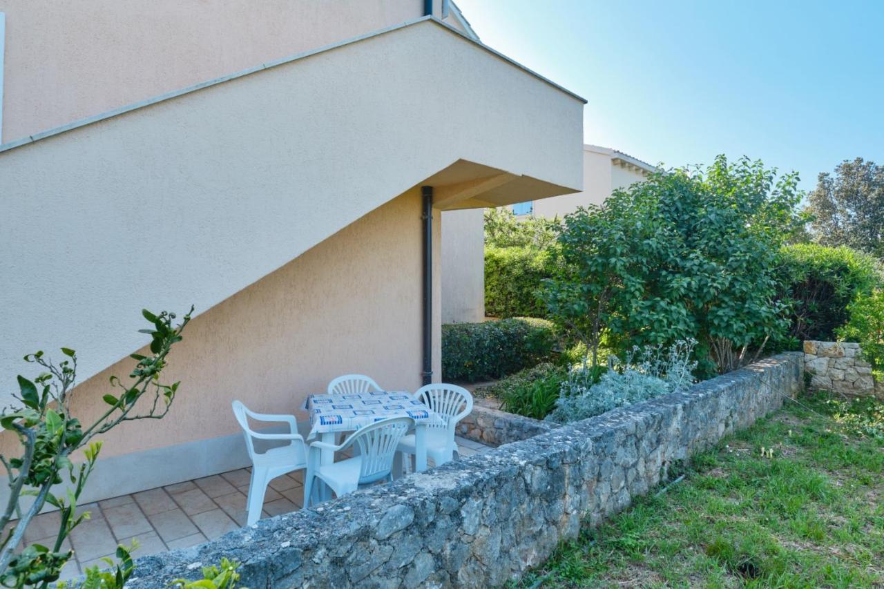 Apartments Blanka Nerezine Exterior photo