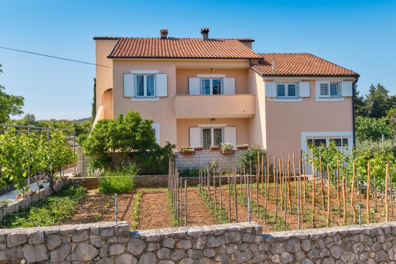 Apartments Blanka Nerezine Exterior photo