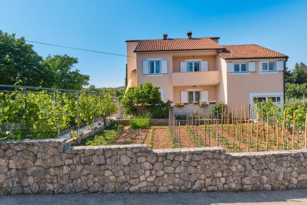 Apartments Blanka Nerezine Exterior photo